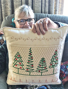 Leti's Holiday Pillow